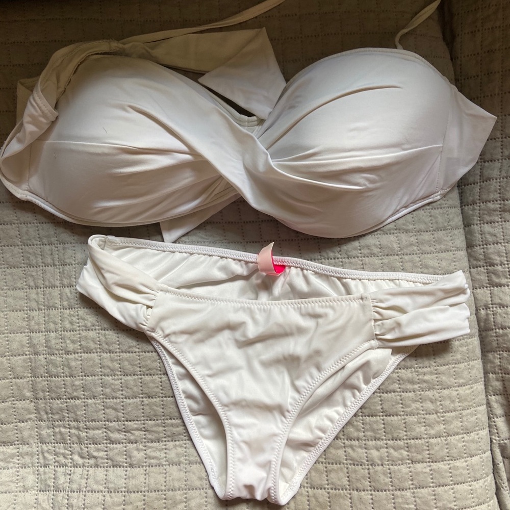 Twist front bikini in white